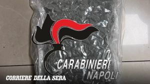 Napoli, fiumi di «Amnesia» tra i vicoli: intercettati due pusher in scooter a San Giovanni a Teduccio