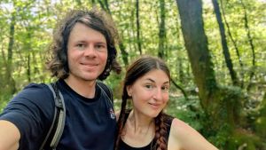 Sie erklären die Schätze im Wald – dafür ist „Buschfunkistan“ für den Umwelt-Preis nominiert