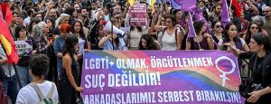 Aile güvenliği ve müstehcenlik suçlaması özgürlükleri hedef alıyor
