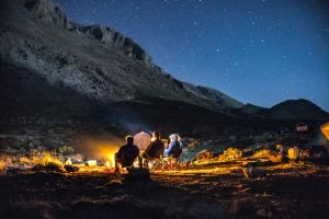 Comment les conversations au coin du feu ont pu façonner les origines du langage