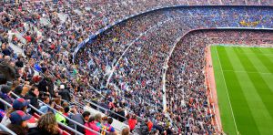 50 000 móviles sonando en el Camp Nou: ¿estamos aprendiendo a ignorar las alertas?