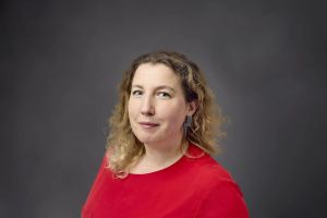 Joséphine Lebard a toujours rêvé, confie-t-elle dans sa chronique hebdomadaire, d’être la mère qui a la cote auprès des ados. Mais du rêve à la réalité…