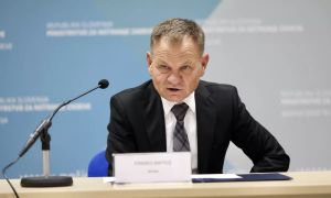Matoz napovedal ločen plačni steber za policiste do konca leta