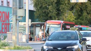 Sicher und günstiger nach Hause kommen: Was Frauen über das geplante Nachttaxi denken