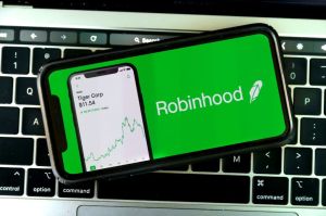 Robinhood Shares Jump 8.94% as SEC's New Tokenization Rule Cements Its First-Mover Advantage Once Again
