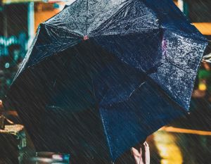 Doppia allerta meteo per pioggia e temporali