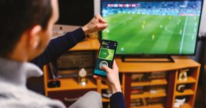 O futebol recebe R$ 1 bilhão de bets. Apostadores perdem R$ 37 bilhões