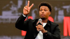 Lowry celebration shows Raptors have slam-dunk template for honouring legends