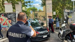 Più che i social, bloccate i coltelli