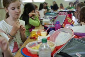 Servizi mensa e trasporto scolastico, avviso per la presentazione delle domande di accesso