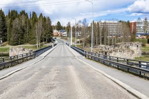 Lukijan mielipide: Linna oikeasti vapaaksi