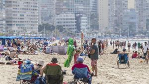 Benidorm deja de liderar la oferta hotelera del Imserso en favor de Lloret de Mar, Puerto de la Cruz (Tenerife) y Salou