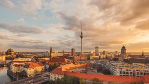 Erstarken der Extreme in Berlin: Die Insel der Freiheit ist in ideologische Lager zerfallen
