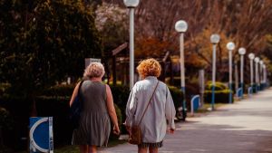 Ocho de cada 10 mujeres sénior y solteras no buscan pareja: 