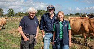 Livestock farmers urged to become 'pastural botanists' to survive future droughts