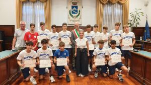 Cascina, premiati in Comune i Giovanissimi 2011 dello Zambra Calcio