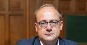 RN et nazis : circulez, rien à voir ! par Daniel Schneidermann