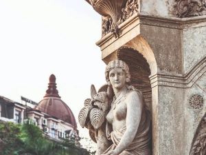 Picasso, Omega, Prithvi and Cats: A Mumbai journey through books, unexpected encounters and theatre