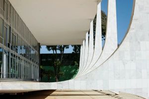 Crise no STF, jogo de cena político e novas definições de rumos? Quando muito se fala de um ponto e se esconde um tanto