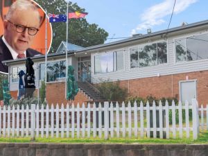 Credlin: Albo only digging himself deeper in bunker over $6m grant