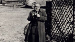 Sloganlar çağının entellektüel yetimleri