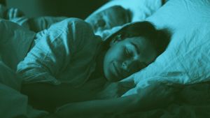 5 Simple Habits That Will Help You Fall Asleep Fast, Backed by Research