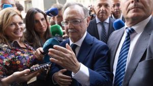 Moncloa toca a rebato para defenderse de los “ataques” de Vivas tras dos meses de choques