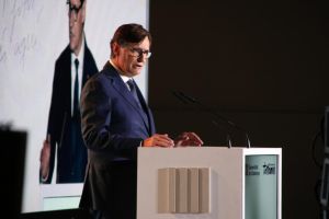 Illa acumula promeses per al 2030