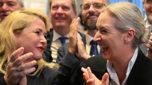Un’agenda politica radicale e una grande coalizione sempre più piccolaù