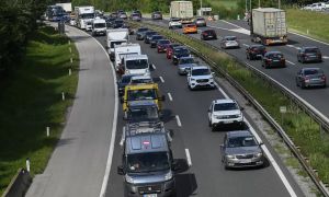 Ukinili bi vinjeto in povračilo potnih stroškov