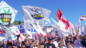 Salvini convoca il congresso della grande purga