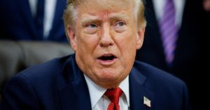 Da bi stvarno sankcionirao Rusiju, Trump bi prvo trebao promijeniti stav o Putinu