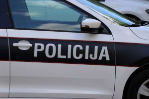 Na pravoslavnom groblju kod Novog Travnika oštećeni nadgrobni spomenici i kapelica