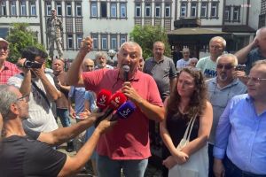 “Onlar ümidin düşmanıdır sevgilim”
