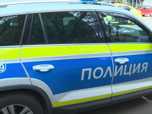 Пиян остана без Голфа си в Айтос, дрогиран с пико спипан край „Камелия Гардън“