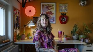 We zouden eens wat meer met oude vrouwen moeten praten, vindt illustrator Tosca van der Weerden