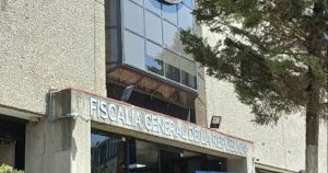 ¿Quién investiga a quienes nos investigan?