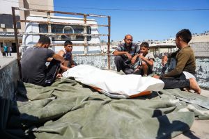 À Gaza, l’armée israélienne tire sur des tentes de réfugiés : trois morts, dont un enfant de 11 ans