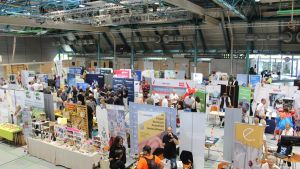 Von der Werkbank bis zur Zaubershow: Stockachs Tischmesse feiert Erfolge und zieht prominente Gäste an