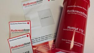 Unscheinbare Helfer: Warum Notfalldose und Beatmungstuch Leben retten