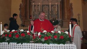 Don Aniceto Cesarin stroncato da un malore mentre concelebrava: una vita per la sua gente