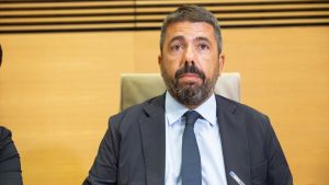 Nadie te va a salvar, Mazón