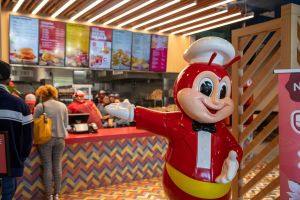 Fried Chicken Is Hot. Jollibee’s IPO Can Wait