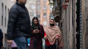 La destra e il tranello del burqa per la sinistra, da Lisbona a Madrid