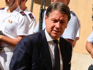 M5S et LFI, les Chamberlain de la pompe à essence