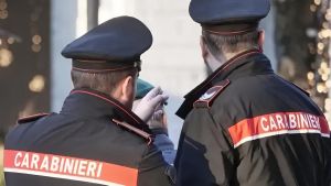 Compra un’auto online, versa 14mila euro e il venditore sparisce: denunciato per truffa