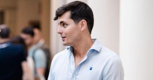 El Congreso expulsa definitivamente a Vito Quiles con la abstención del PP