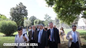 Villa Comunale, nel cantiere rubati 6 cipressi appena piantati. Il sindaco: «Conclusi i lavori del primo lotto»