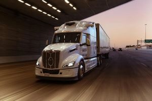 This Robotrucker Says Its AI Now Drives Highways Without Advance Training