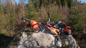 Metsänhoito | Riittävätkö kyvyt, aika ja koneet metsätilan hoitoon? Hyvä vaihtoehto: Ota rennommin